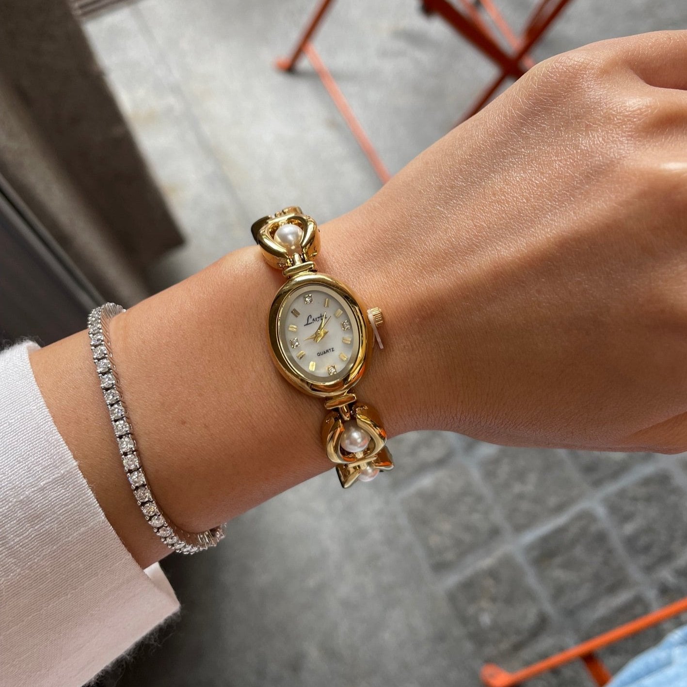 Vintage Women’s Gold Pearl Watch