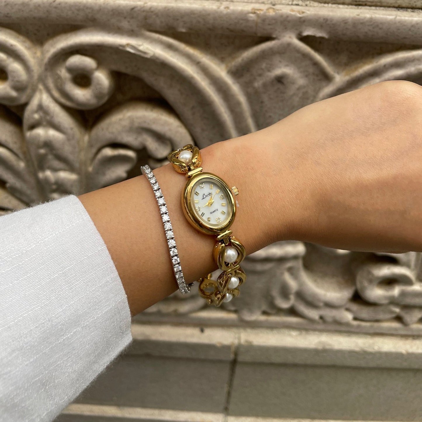 Vintage Women’s Gold Pearl Watch