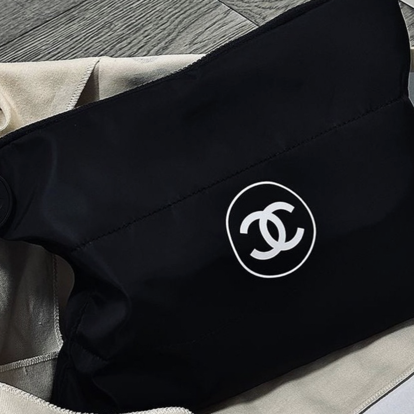 Chanel Beaute Puffy Nylon Cloud Makeup Cosmetic Pouch Clutch Black