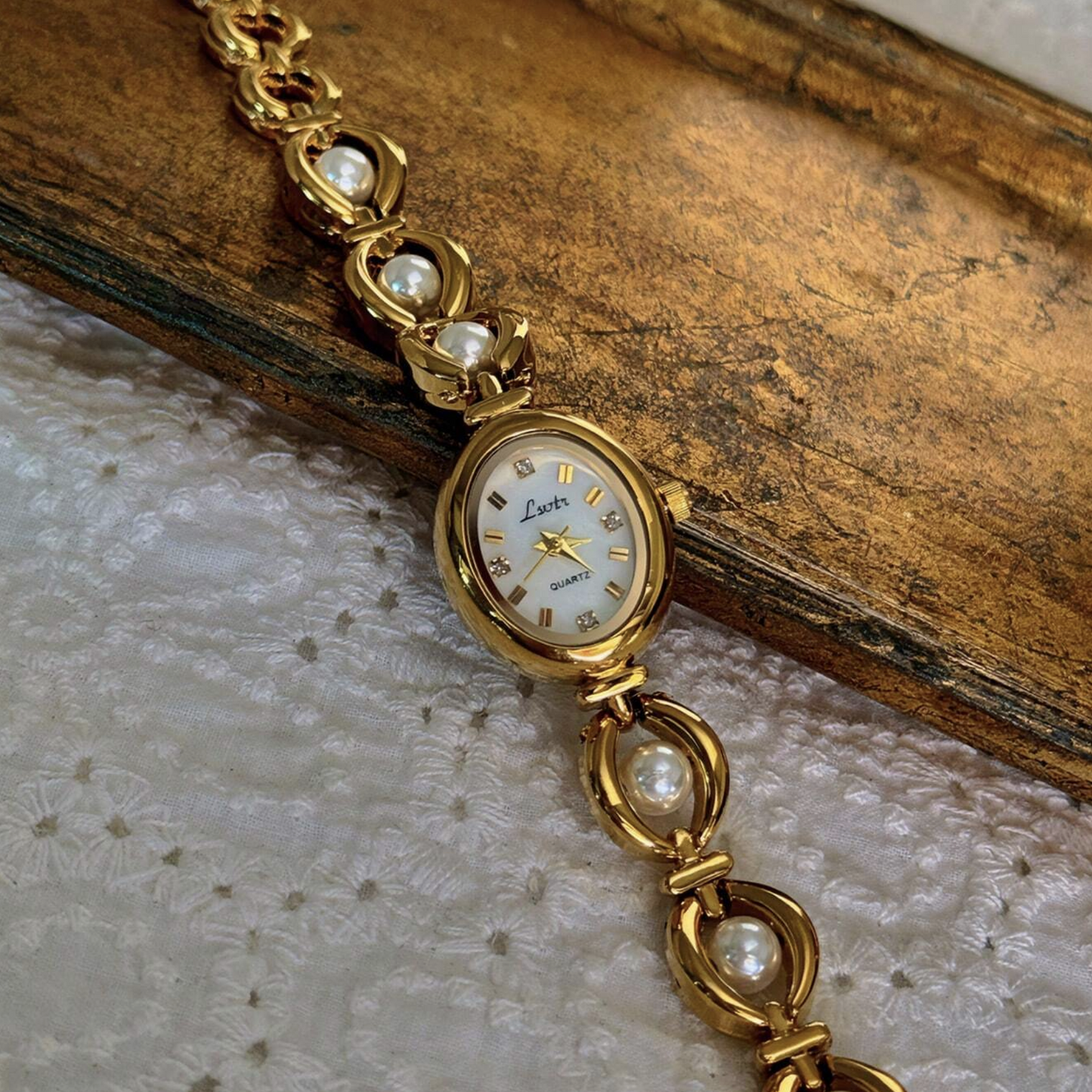 Vintage Women’s Gold Pearl Watch