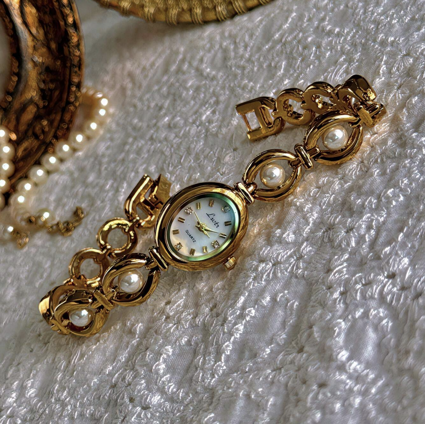 Vintage Women’s Gold Pearl Watch