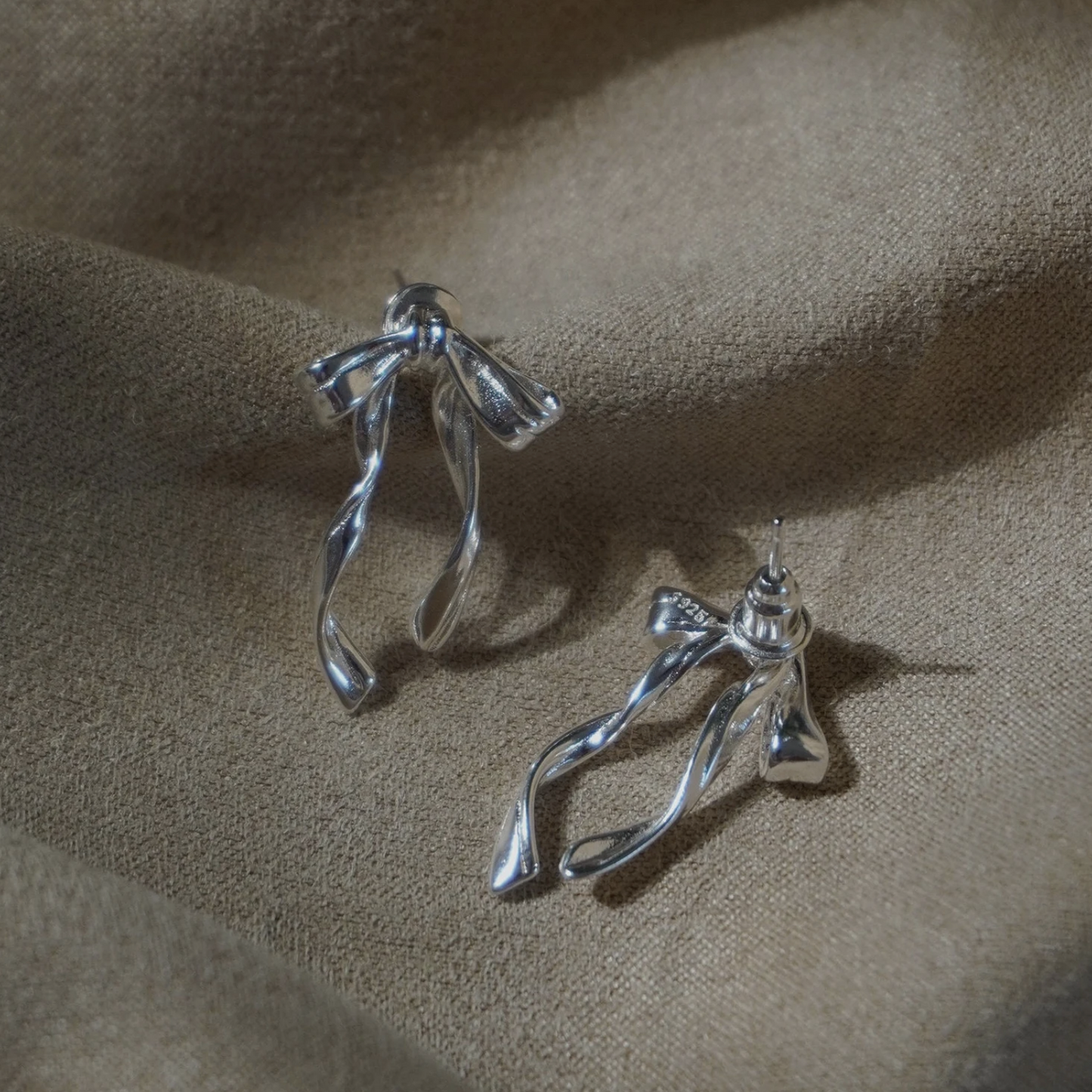 925 Sterling Silver Bow Earrings