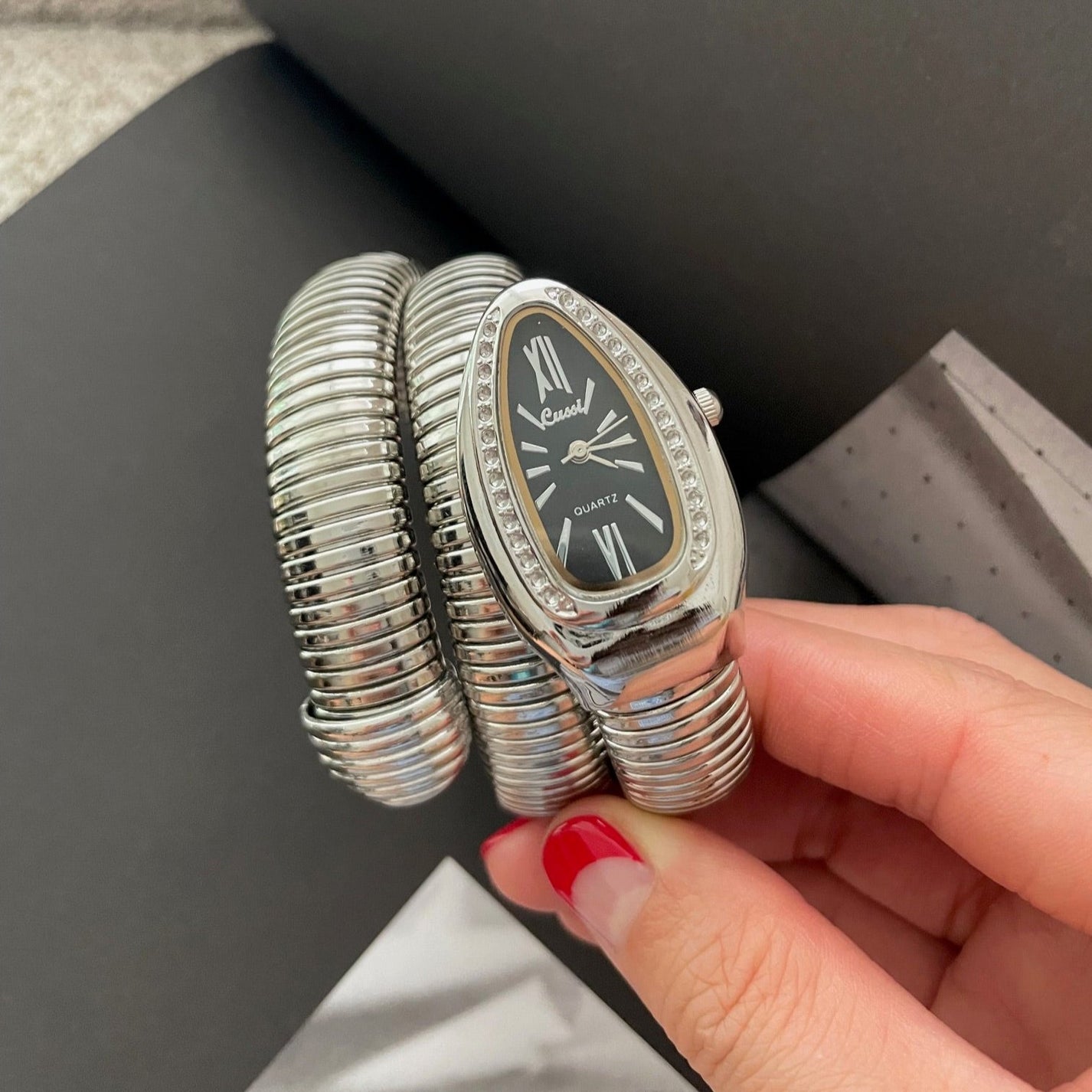 Luxury Snake WristWatch, Quartz Movement Snake Watch β BloomingJ.Studio