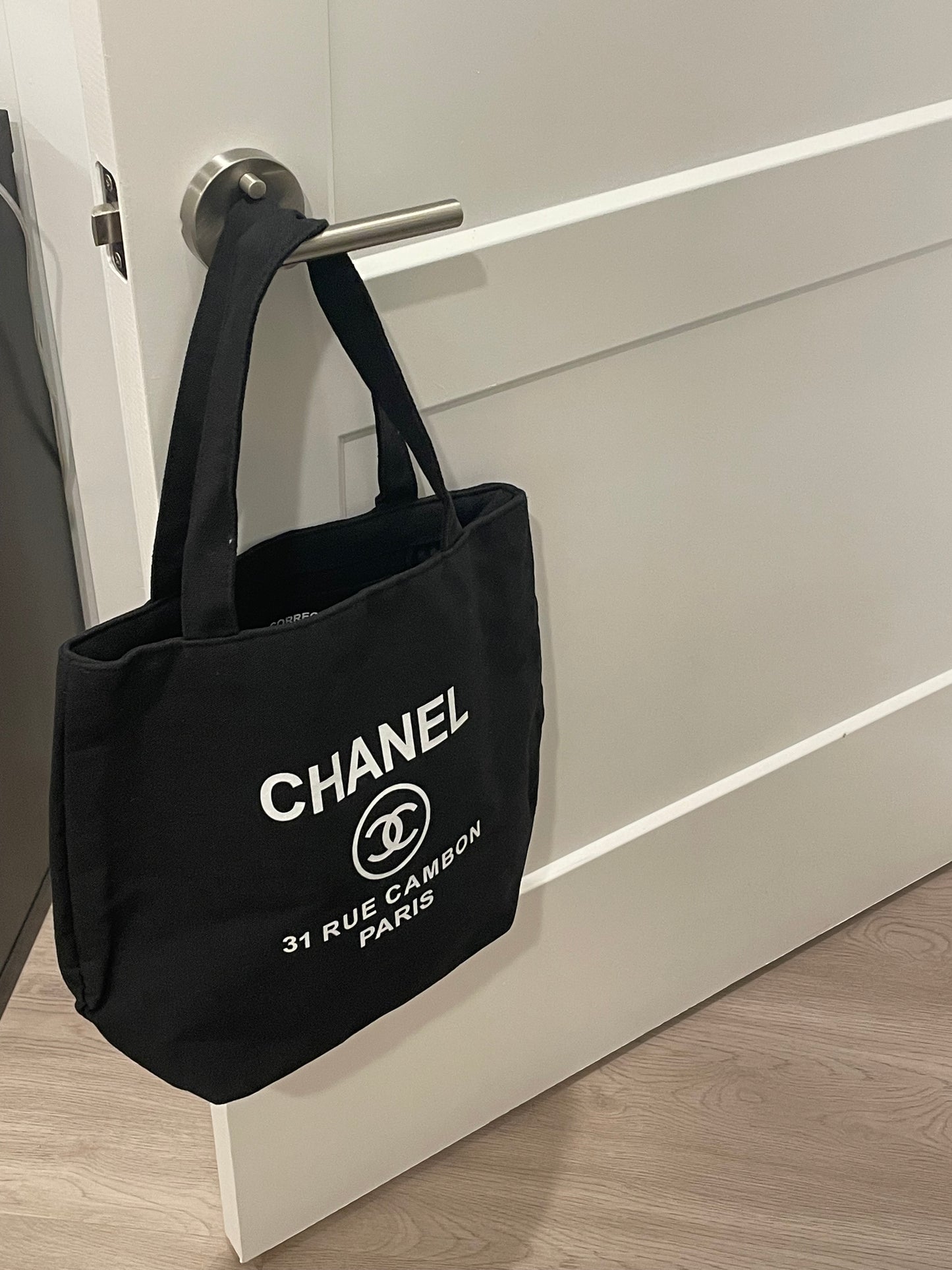 Chanel Novelty Black Tote Bag Canvas, CHANEL TOTE BAG 31 RUE CAMBON PARIS