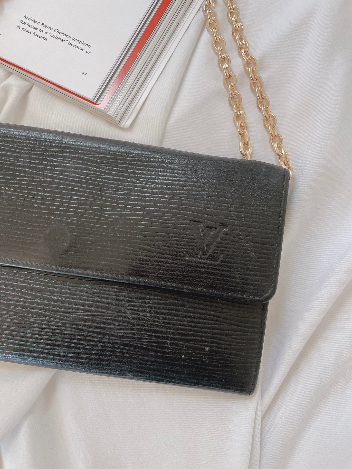 Pre-loved Louis Vuitton Black Leather Crossbody