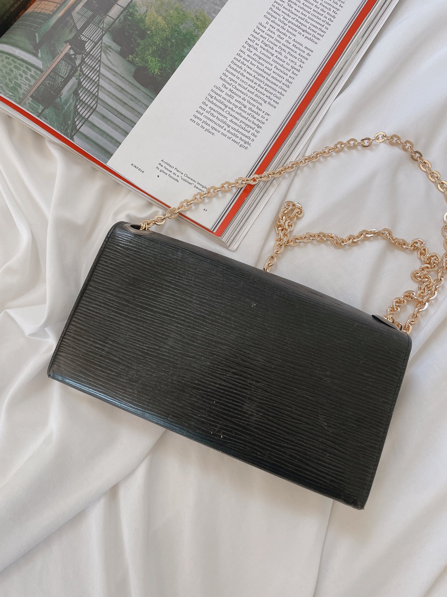 Pre-loved Louis Vuitton Black Leather Crossbody