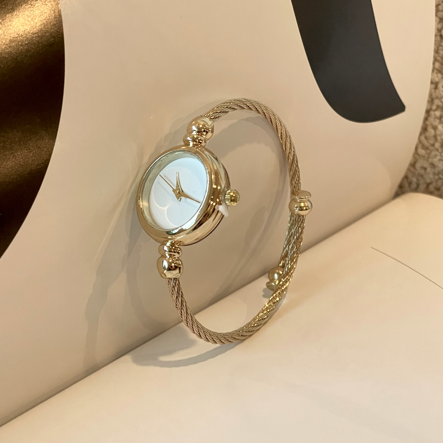 Minimalist Quartz Movement Watch, Bangle Style WristWatch