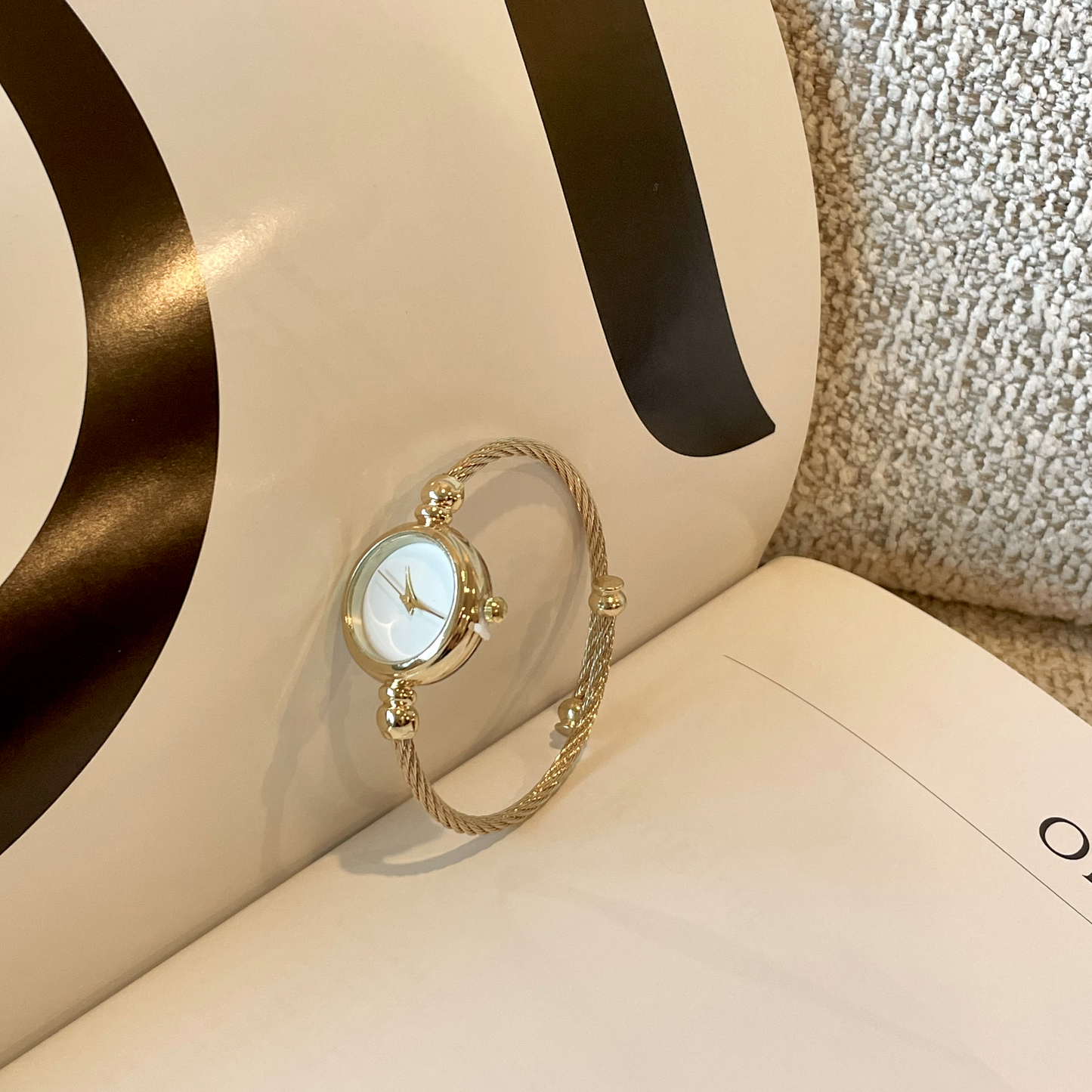 Minimalist Quartz Movement Watch, Bangle Style WristWatch